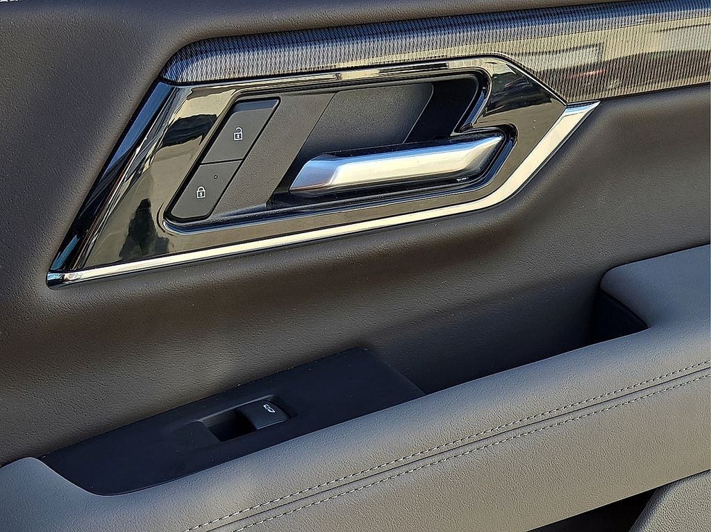 2025 GMC Yukon Elevation