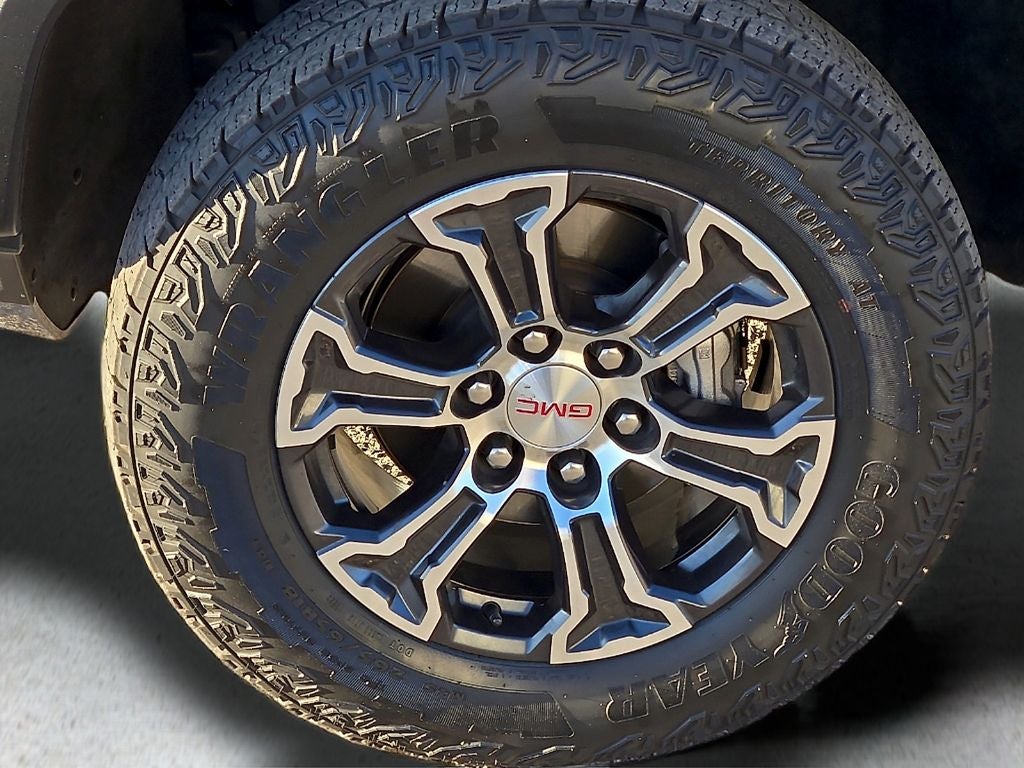 2023 GMC Canyon AT4