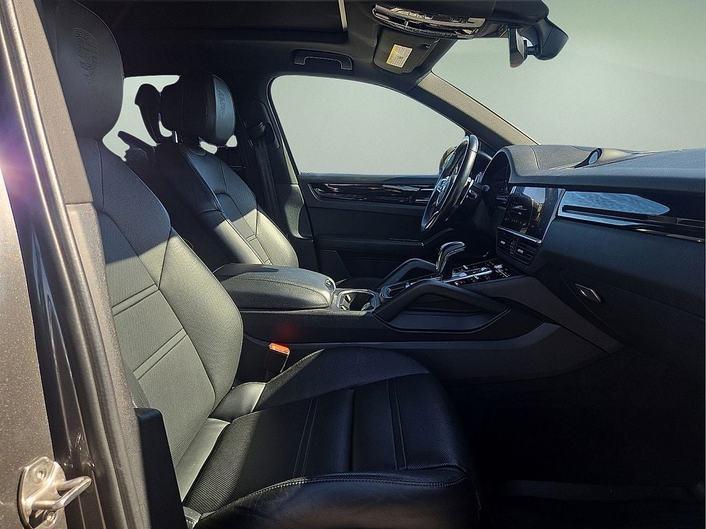 2022 Porsche Cayenne Base