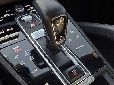 2022 Porsche Cayenne Base