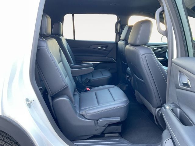 2025 Chevrolet Traverse FWD LT