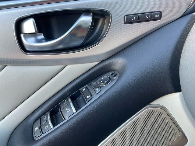 2022 INFINITI Q50 LUXE