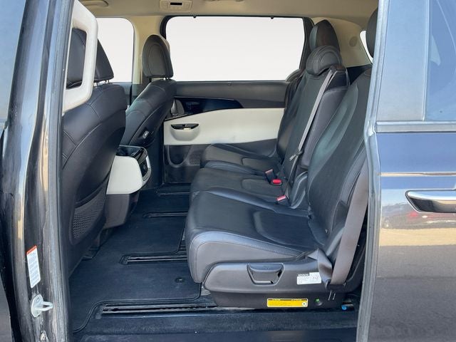 2022 Kia Carnival EX