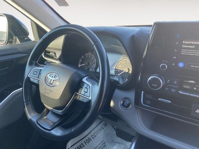 2023 Toyota Highlander LE