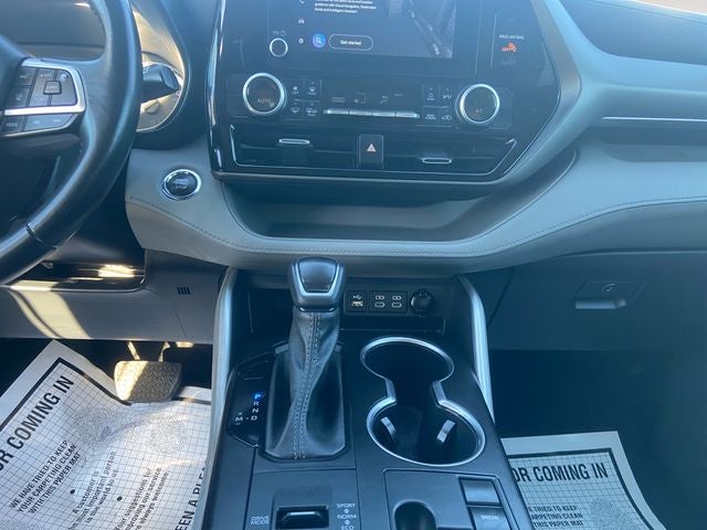 2023 Toyota Highlander LE