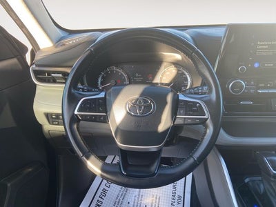 2023 Toyota Highlander LE
