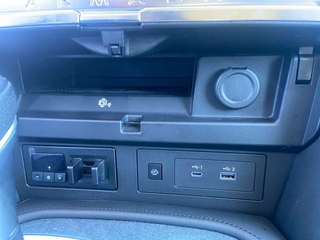 2024 Nissan Armada SV