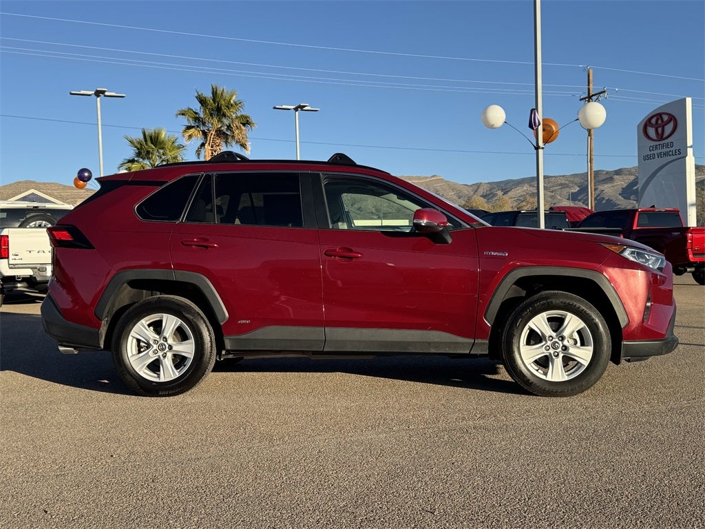 2020 Toyota RAV4 Hybrid XLE