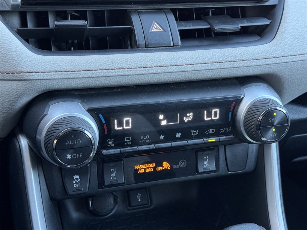 2020 Toyota RAV4 Hybrid XLE