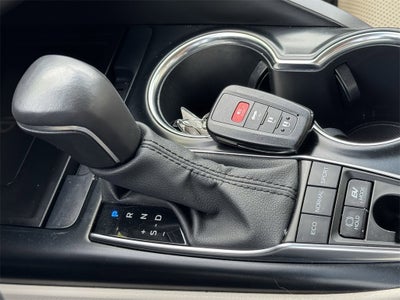 2020 Toyota Camry Hybrid XLE