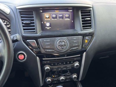 2020 Nissan Pathfinder SV