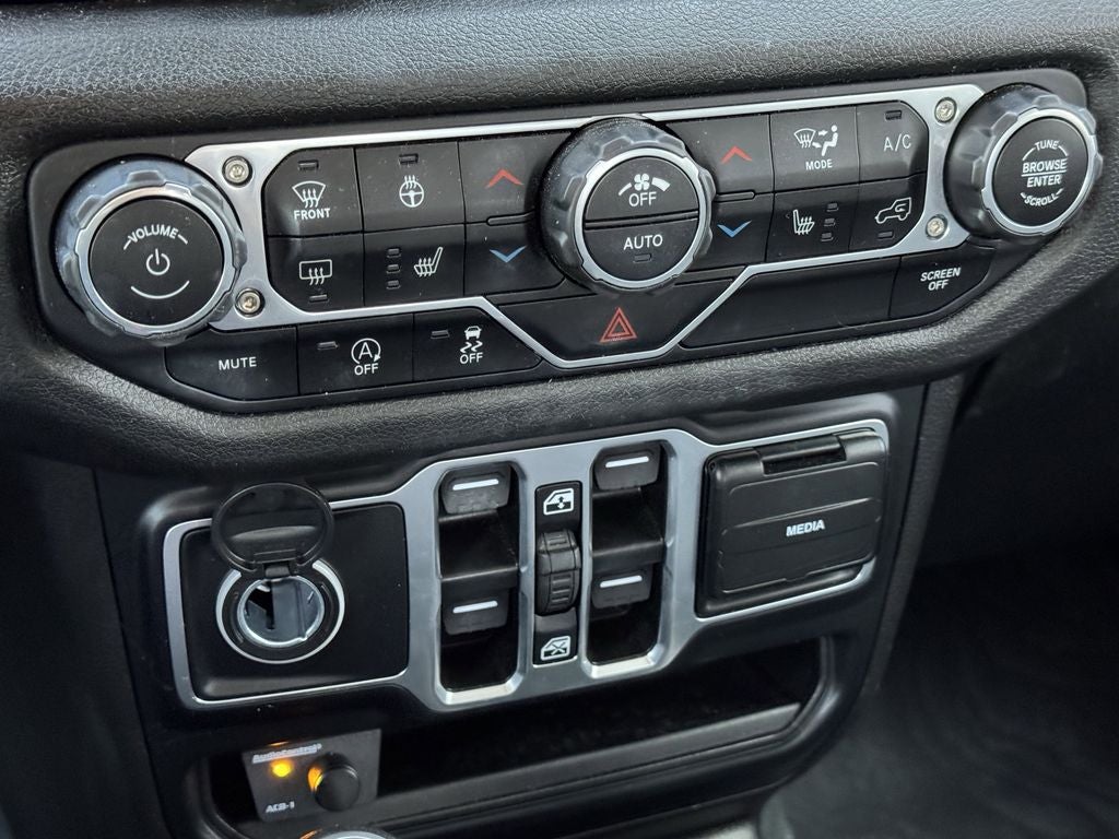 2024 Jeep Gladiator Sport S