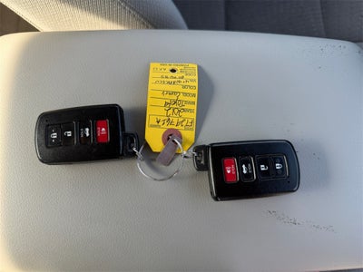 2012 Toyota Camry Hybrid XLE