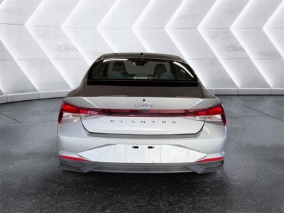 2021 Hyundai Elantra SE