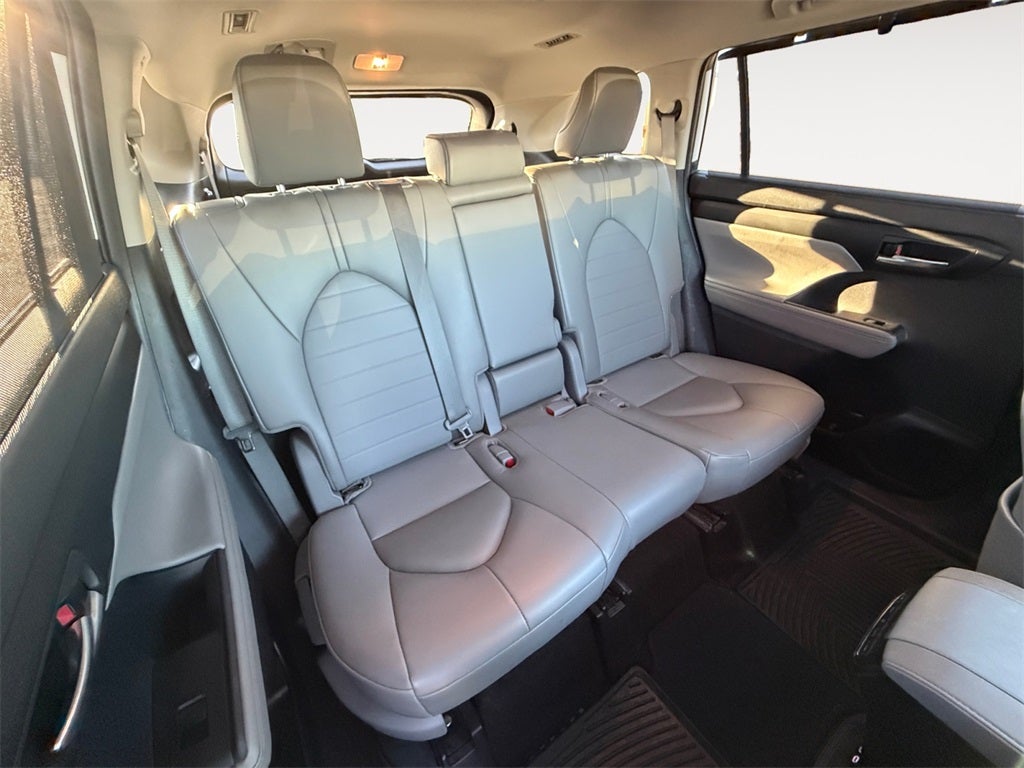 2023 Toyota Highlander Hybrid XLE